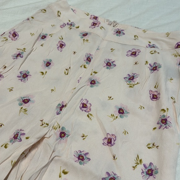 AFRM high waisted Floral pants - Picture 3 of 6